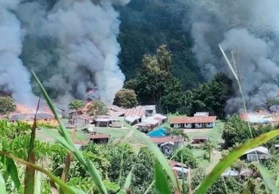 Kembali Berulah Kkb Papua Bakar Dan Tembaki Pemukiman Warga Di